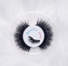 Load image into Gallery viewer, SASSY 15MM MINK LASHES
