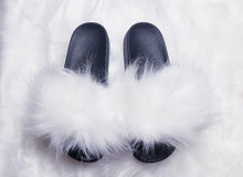 Load image into Gallery viewer, FAUX FUR SLIPPERS
