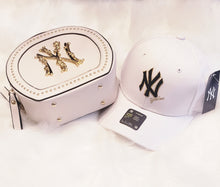 Load image into Gallery viewer, NY HAT AND PURSE SET
